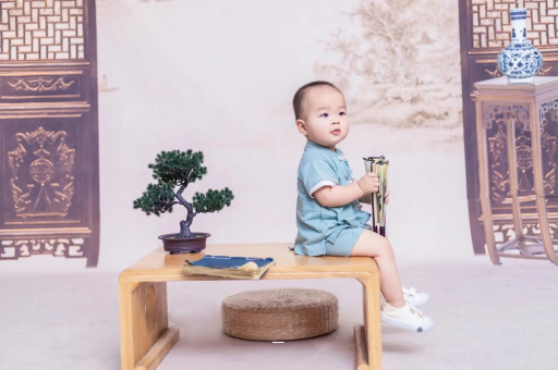 南安四个月宝宝可以坐着吗